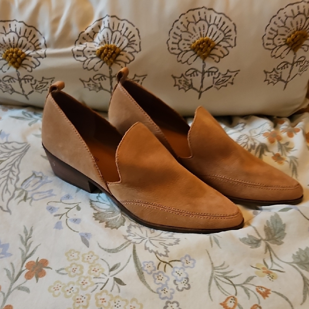 LUCKY BRAND SOFT TAN LEATHER HEELS